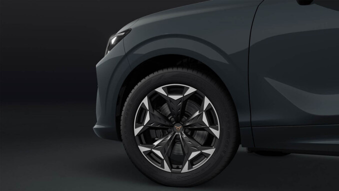 CUPRA Terramar 1.5 eHybrid 272 VZ1 5dr DSG Hatchback - Image 2